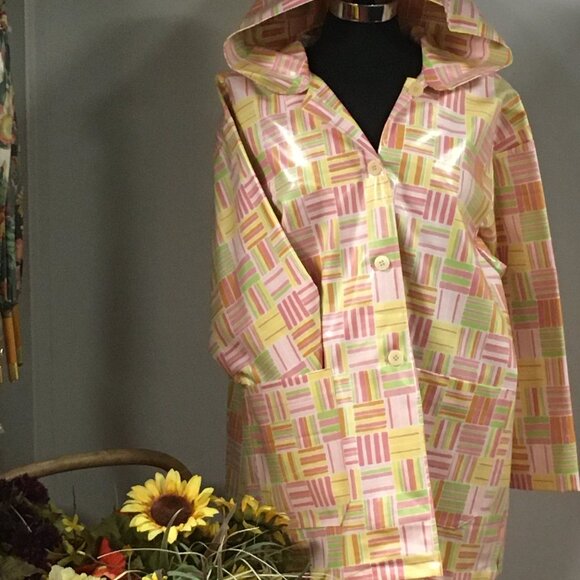 Waterproof, Breathable, Hooded Button closure Raincoat - Picture 3 of 6